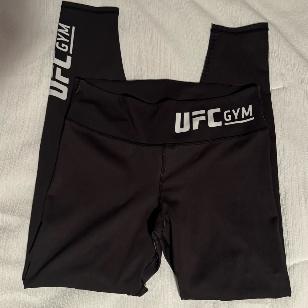 Black UFC gym leggings